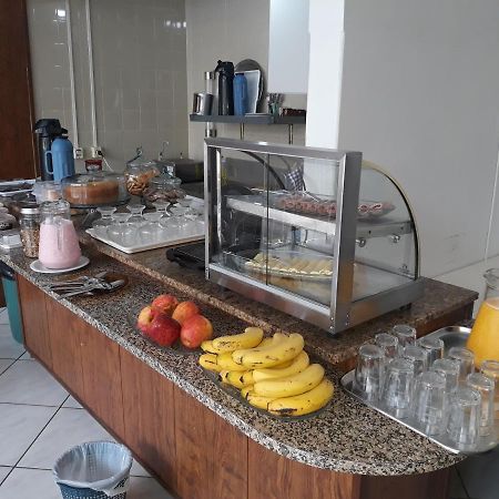 קוריטיבאנוס Hotel Pinotti Ltda מראה חיצוני תמונה